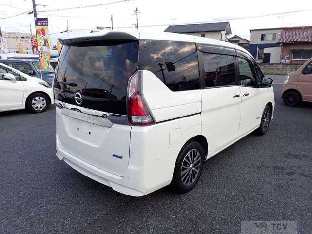 2017 Nissan Serena