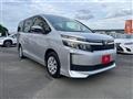 2016 Toyota Voxy