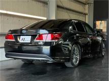 2013 Toyota Crown Hybrid