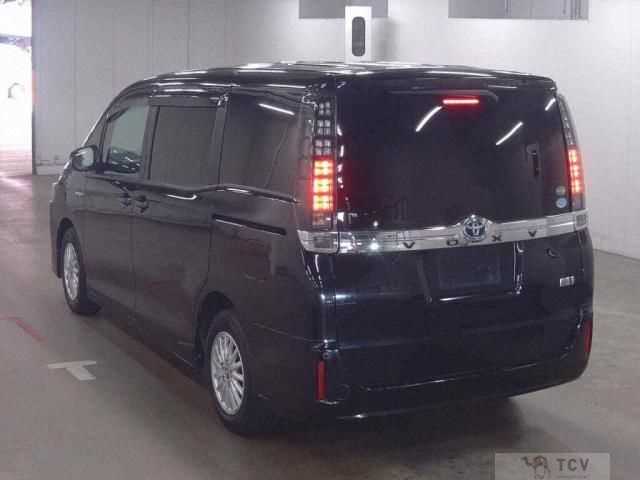 2016 Toyota Voxy