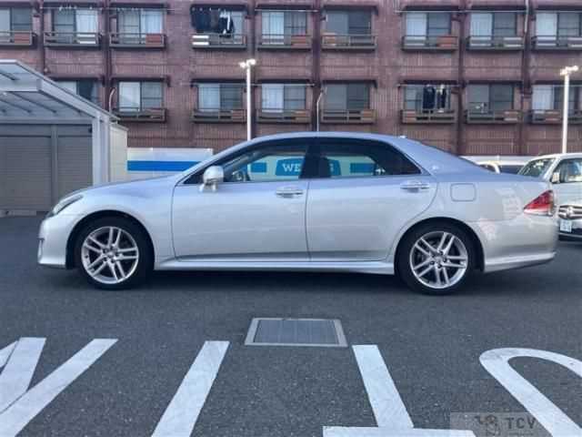 2011 Toyota Crown