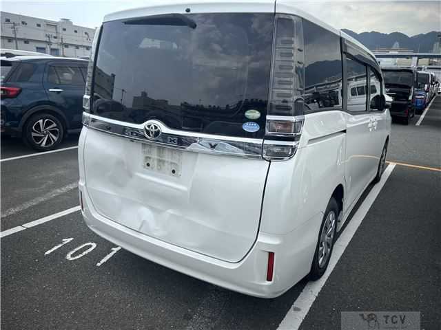 2017 Toyota Voxy