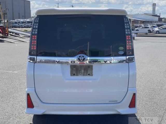 2014 Toyota Voxy