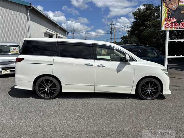 2013 Nissan Elgrand