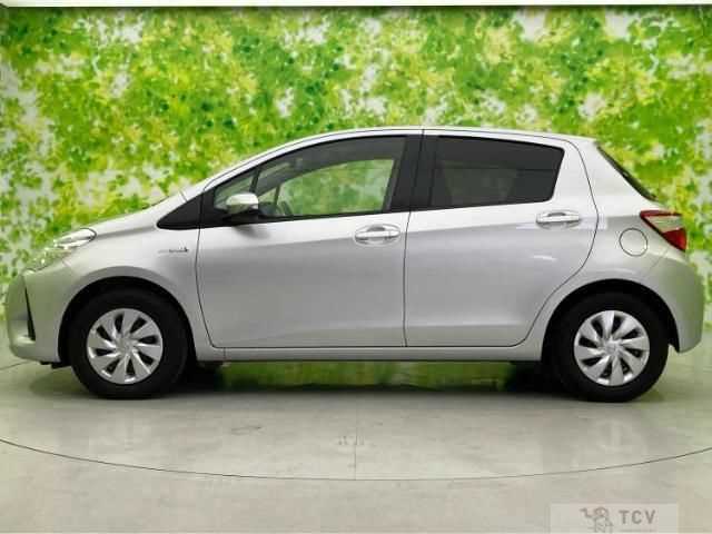 2017 Toyota Vitz