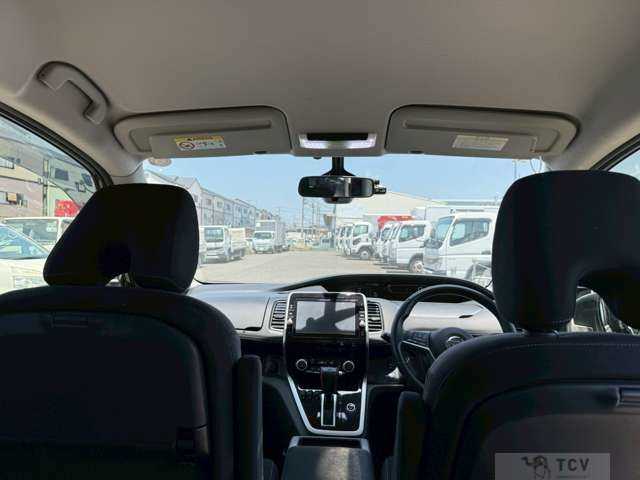 2017 Nissan Serena
