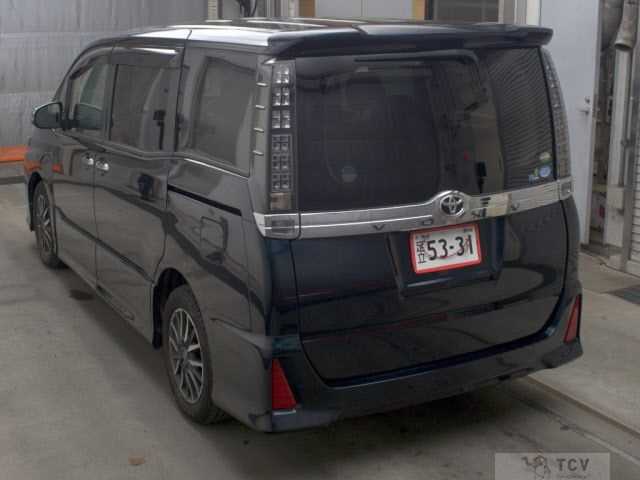 2017 Toyota Voxy