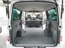 2005 Nissan Caravan Van