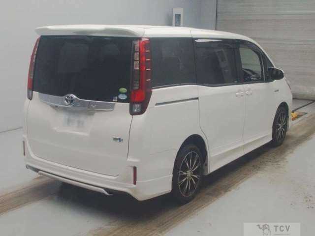 2014 Toyota Noah