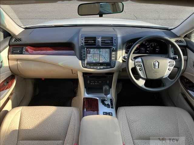 2012 Toyota Crown