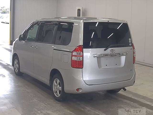2011 Toyota Noah