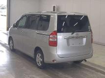 2011 Toyota Noah