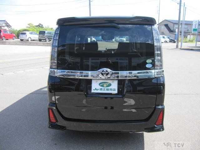 2016 Toyota Voxy