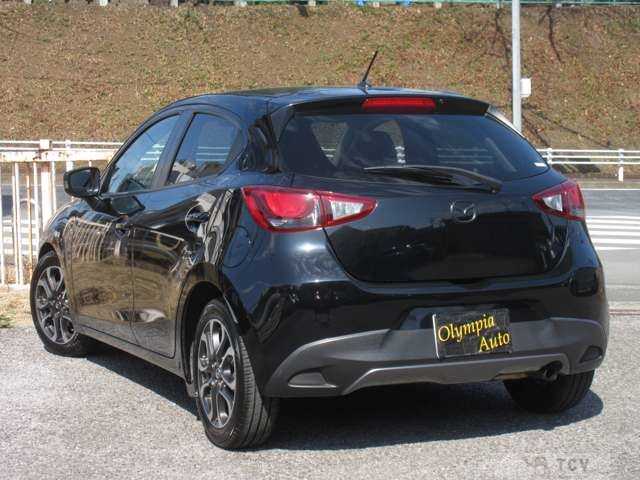 2016 Mazda Demio