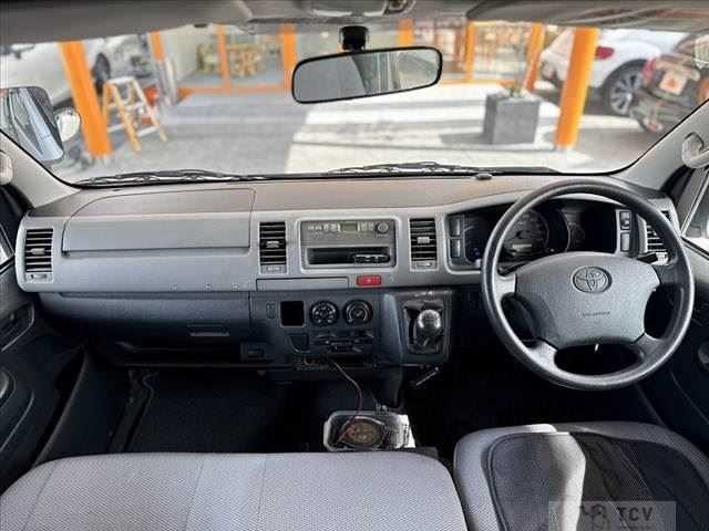 2006 Toyota Hiace
