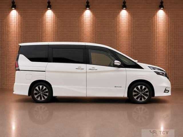 2017 Nissan Serena