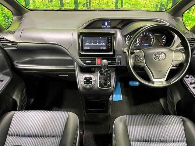 2016 Toyota Voxy