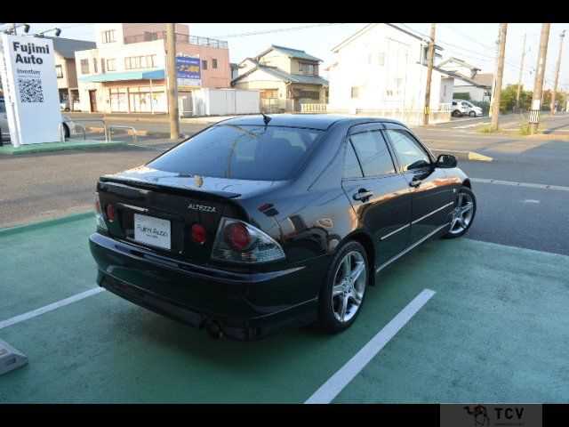 2004 Toyota Altezza