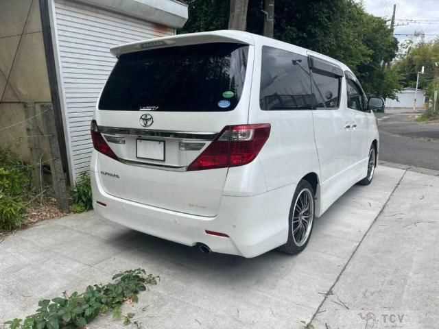 2012 Toyota Alphard
