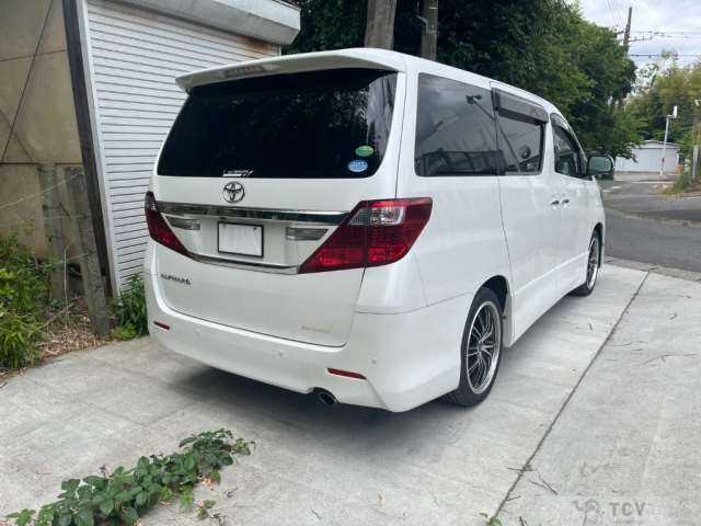 2012 Toyota Alphard