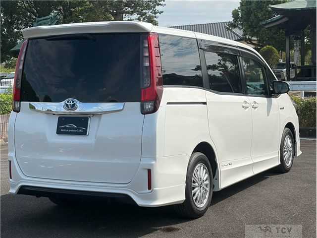 2014 Toyota Noah