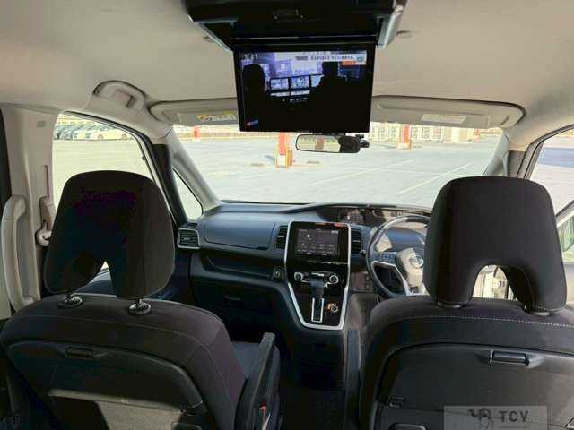 2017 Nissan Serena