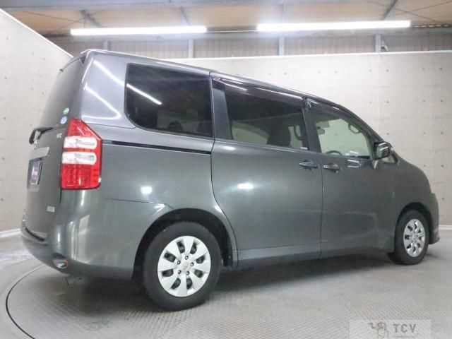 2014 Toyota Noah