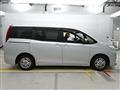 2016 Toyota Noah
