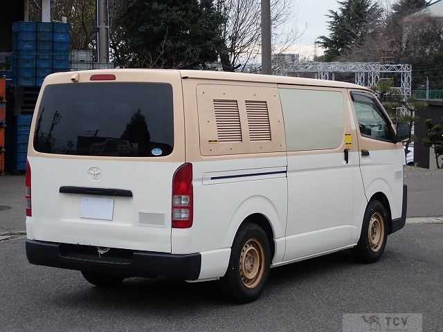 2014 Toyota Hiace