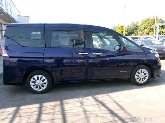 2017 Nissan Serena