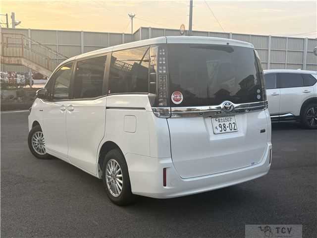 2014 Toyota Voxy