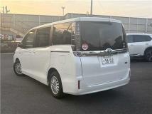 2014 Toyota Voxy