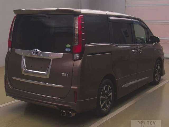 2014 Toyota Noah