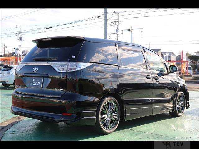 2013 Toyota Estima