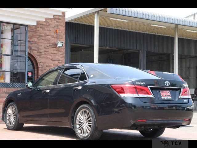 2015 Toyota Crown