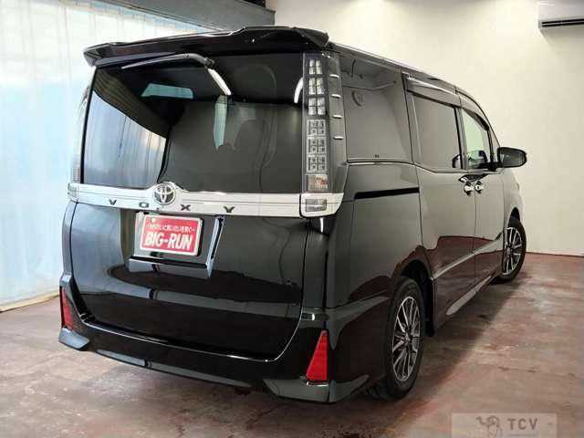 2014 Toyota Voxy