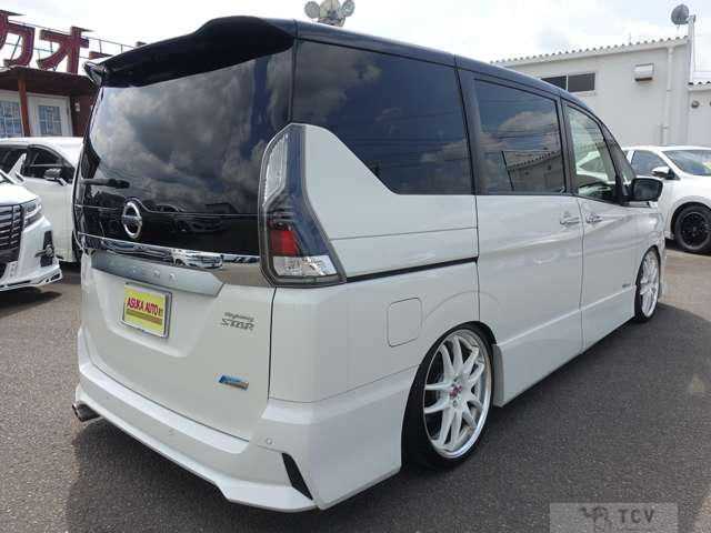 2017 Nissan Serena