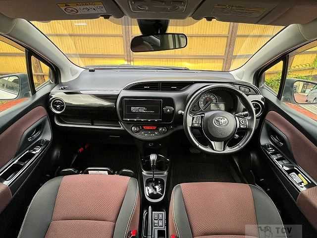 2017 Toyota Vitz