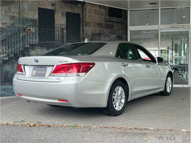 2014 Toyota Crown Hybrid