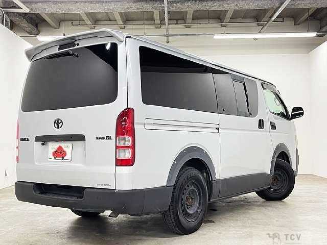 2005 Toyota Hiace Van