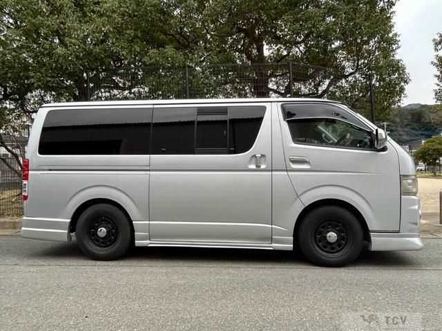 2006 Toyota Hiace Van