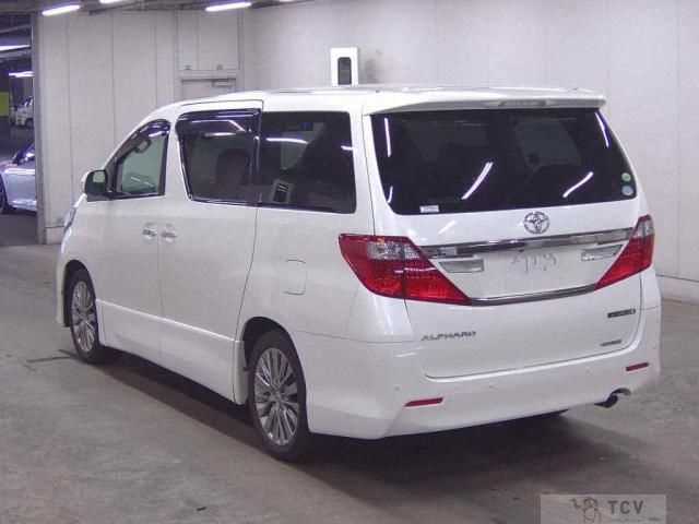 2014 Toyota Alphard