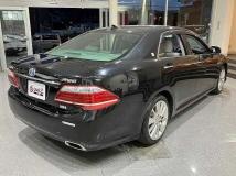 2012 Toyota Crown Hybrid