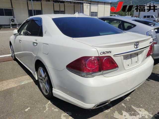 2011 Toyota Crown