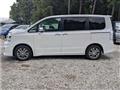 2013 Toyota Voxy