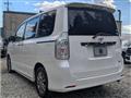 2013 Toyota Voxy