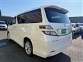 2011 Toyota Vellfire