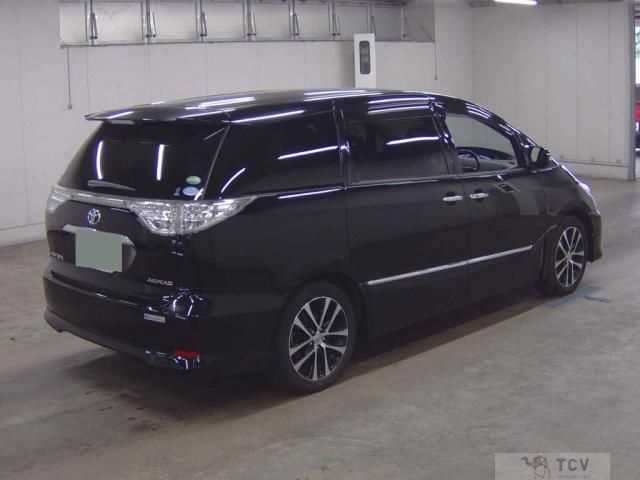 2013 Toyota Estima