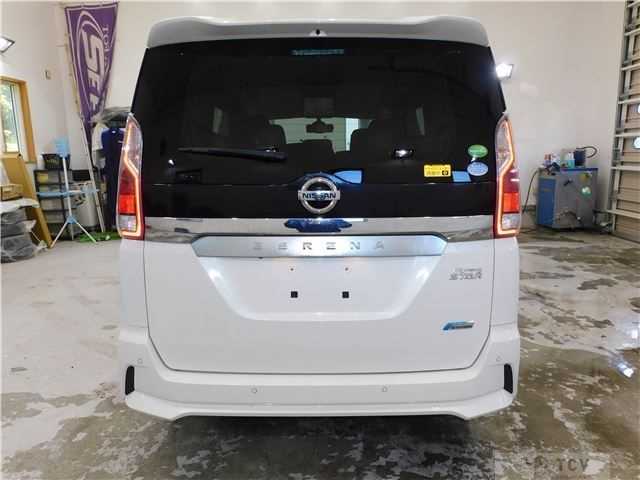 2017 Nissan Serena
