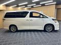 2014 Toyota Vellfire